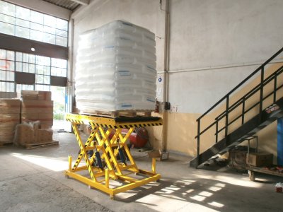 Plastik Ham Madde Besleme Lifti